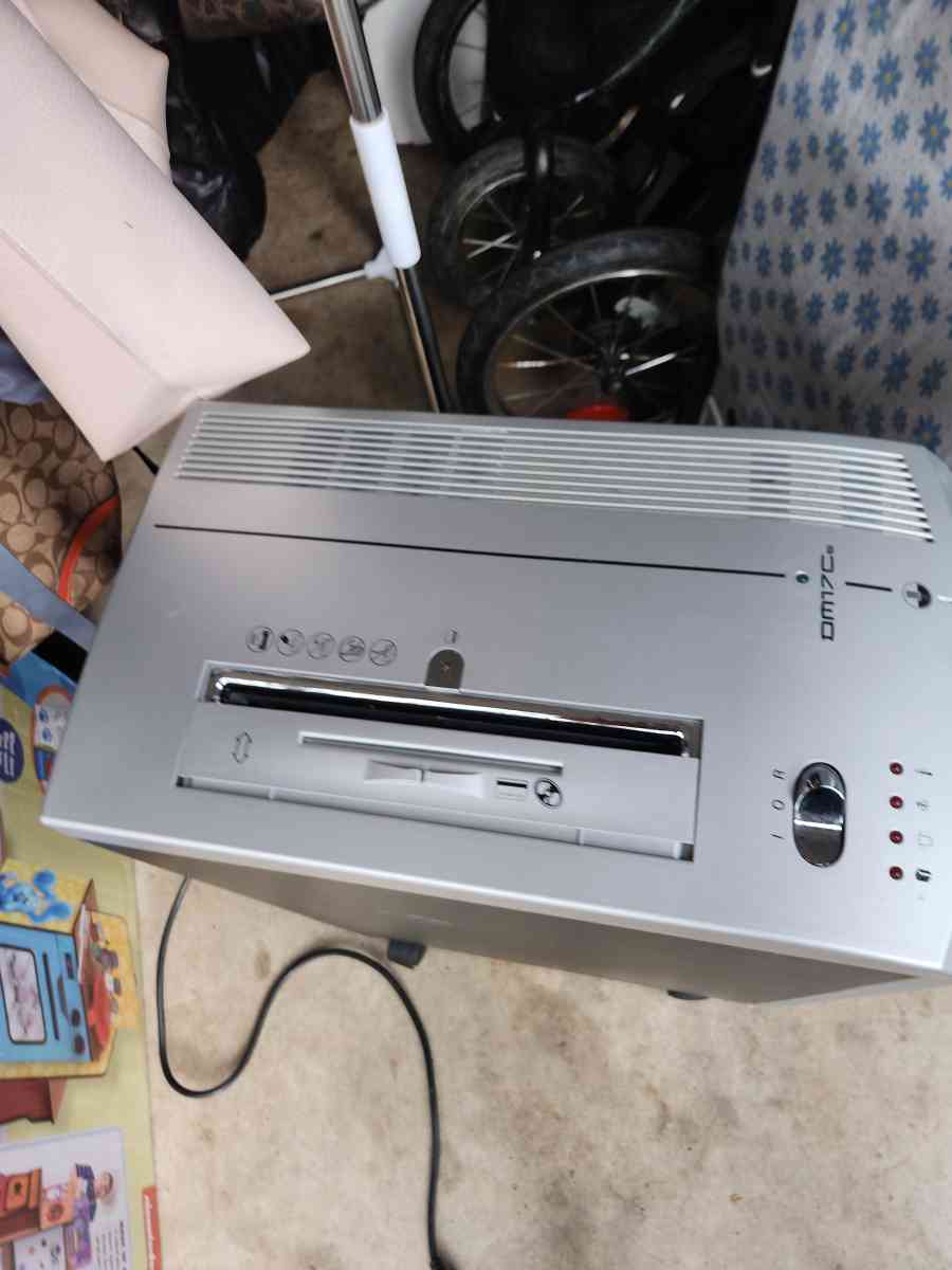 big paper Shredder machine - Houston, Texas - FleaMarketBay