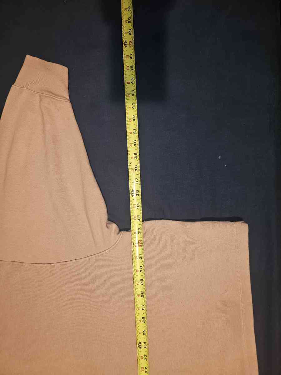 wonder woman sweater - Lubbock, Texas - FleaMarketBay