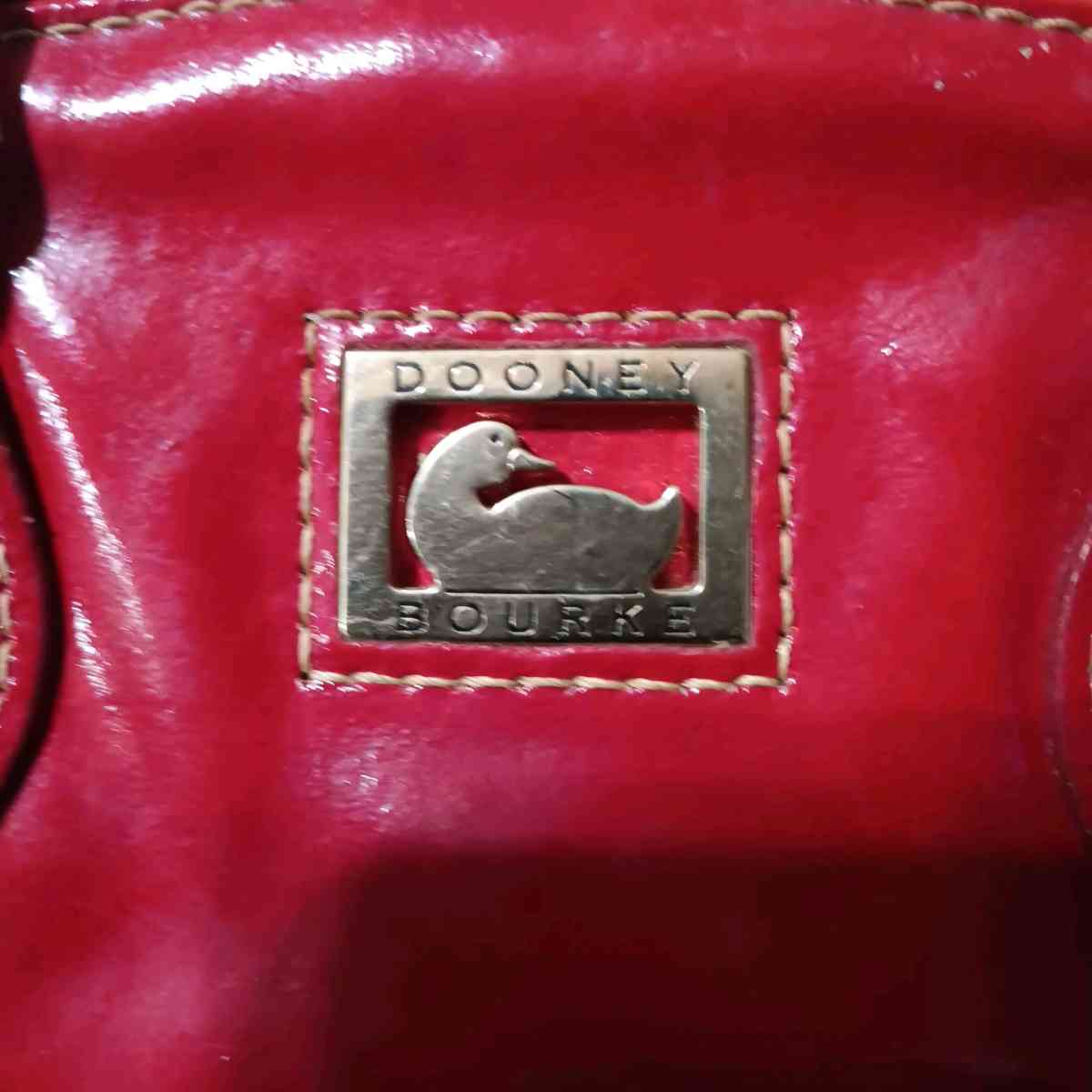 Guess and dooney burke - Abilene, Texas - FleaMarketBay