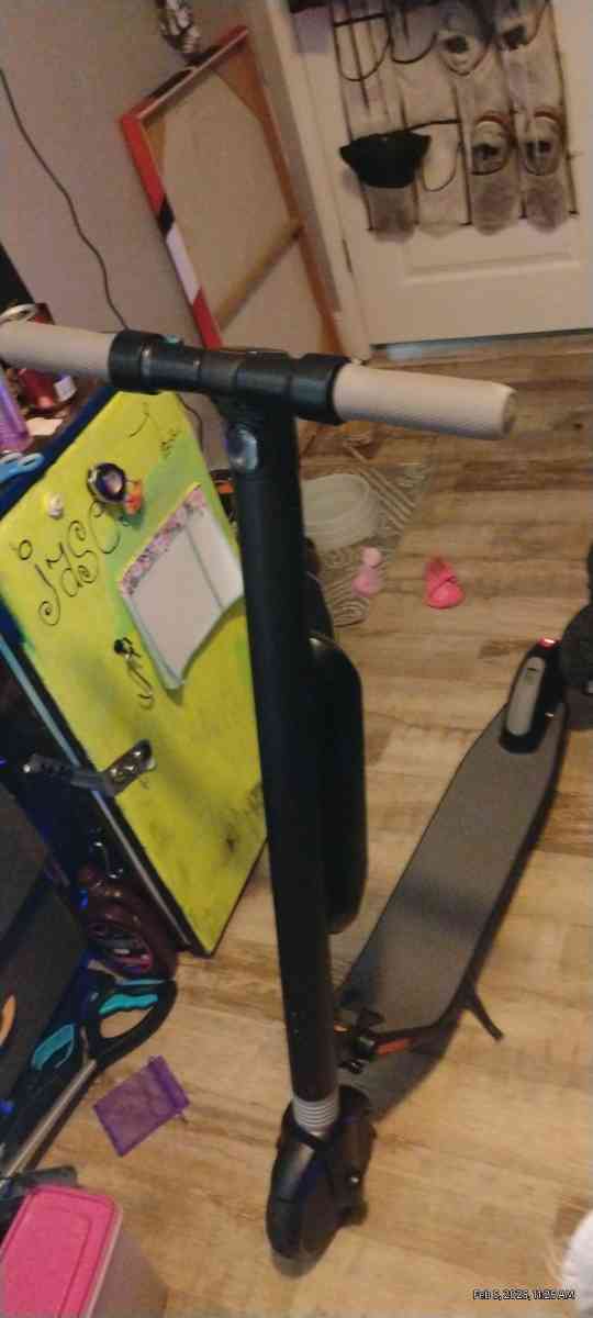 Segway ninebot electric scooter - North Fort Myers, Florida - FleaMarketBay