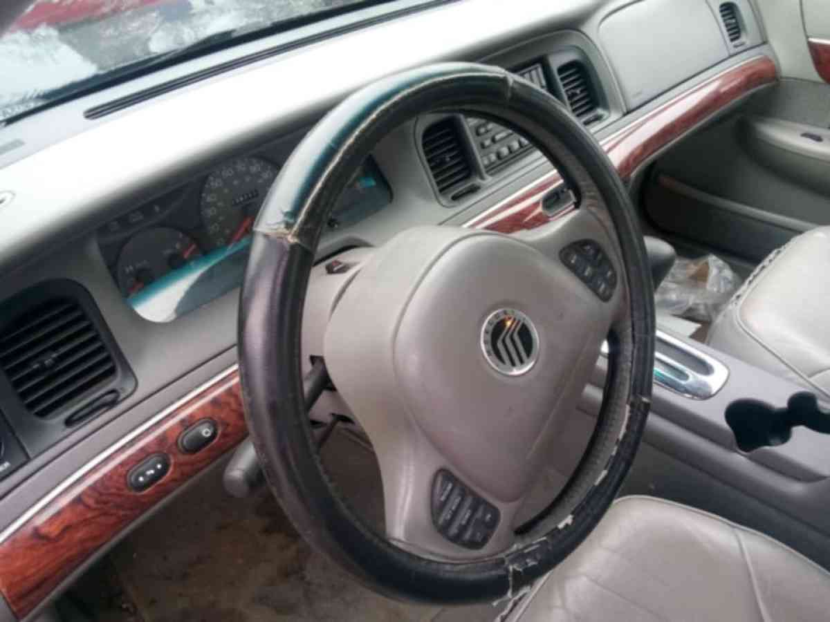 2004 Mercury Grand Marquis LS - Indianapolis, Indiana - FleaMarketBay