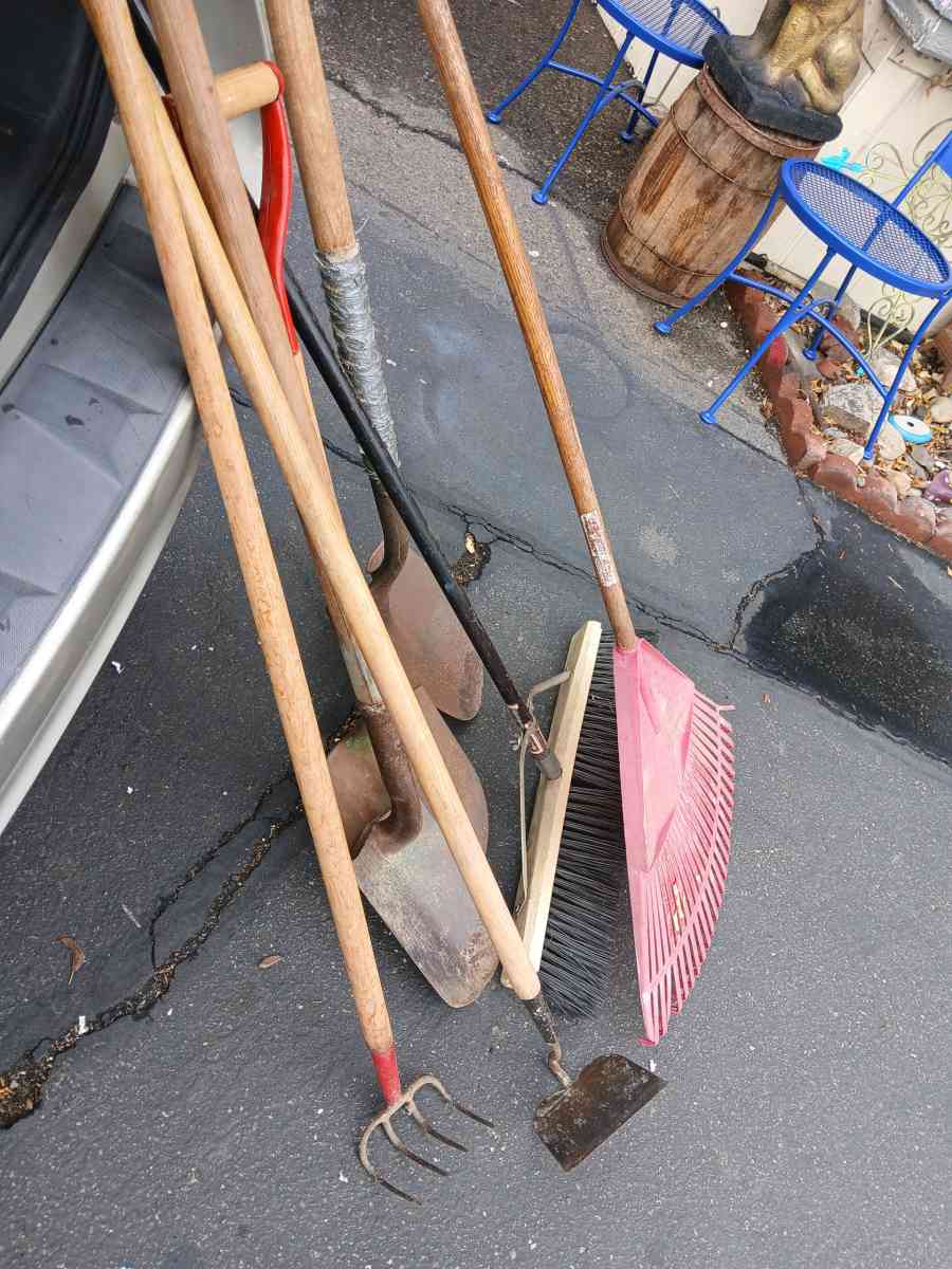 Garden Tools - Placentia, California - FleaMarketBay