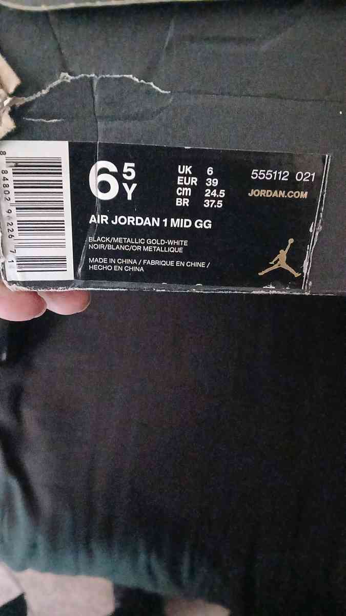 Jordans - Sacramento, California - FleaMarketBay
