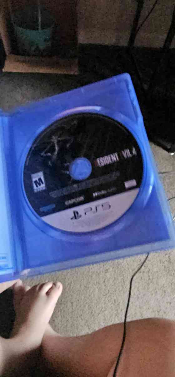 Resident Evil 4 - Skidmore, Texas - FleaMarketBay