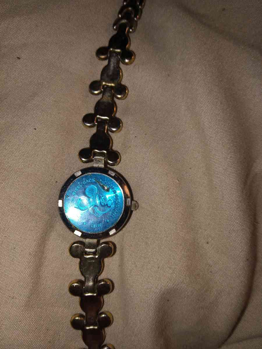 Disney Mickey Mouse Watch - Elkhart, Indiana - FleaMarketBay