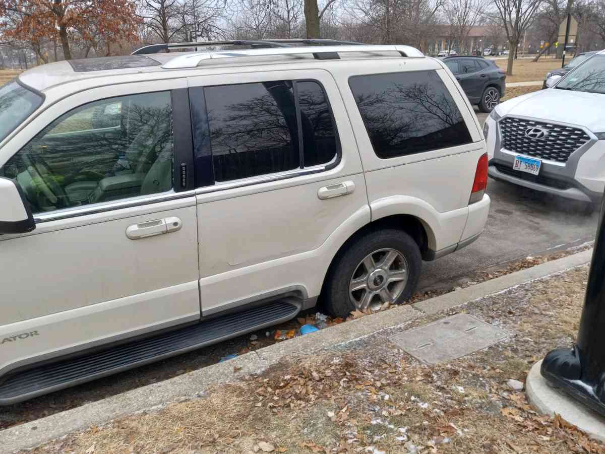 2003 Lincoln Aviator - Chicago, Illinois - FleaMarketBay