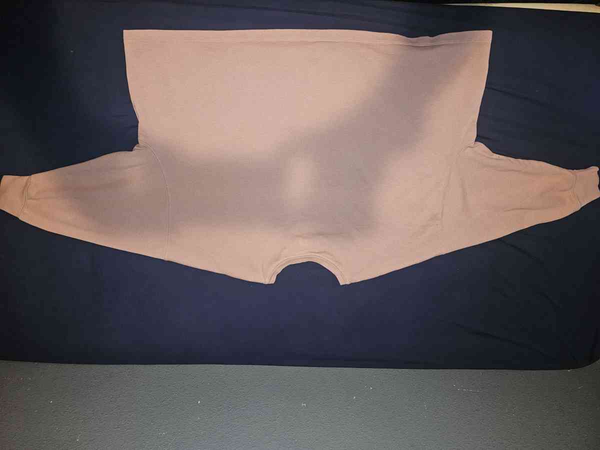 wonder woman sweater - Lubbock, Texas - FleaMarketBay