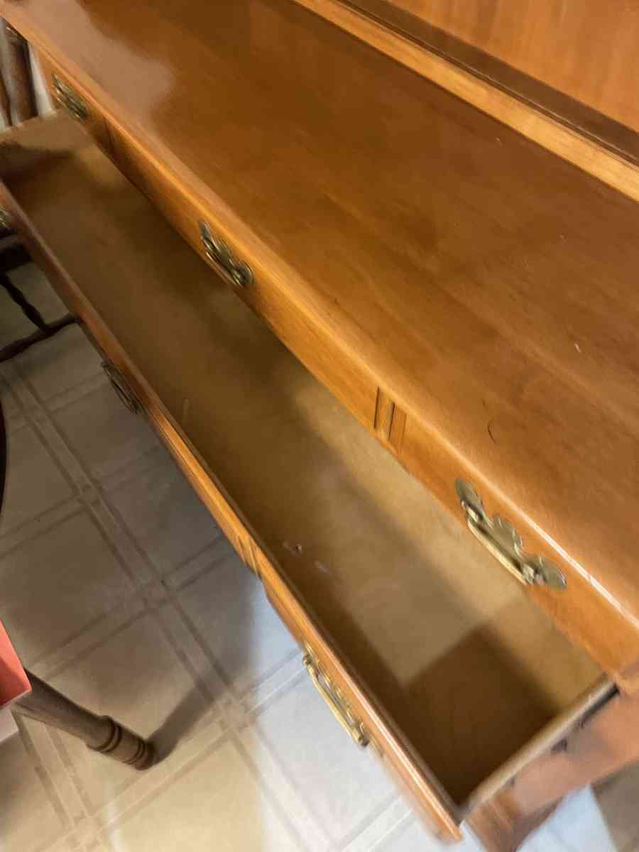 hutch - Burlington, Wisconsin - FleaMarketBay