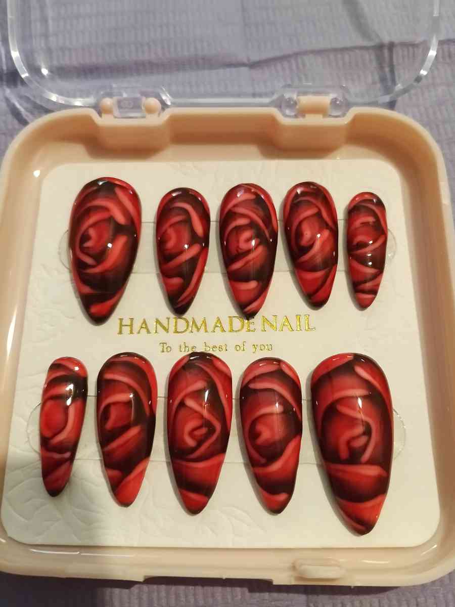 Custom Stilleto Rose Press On Nails - New Britain, Connecticut