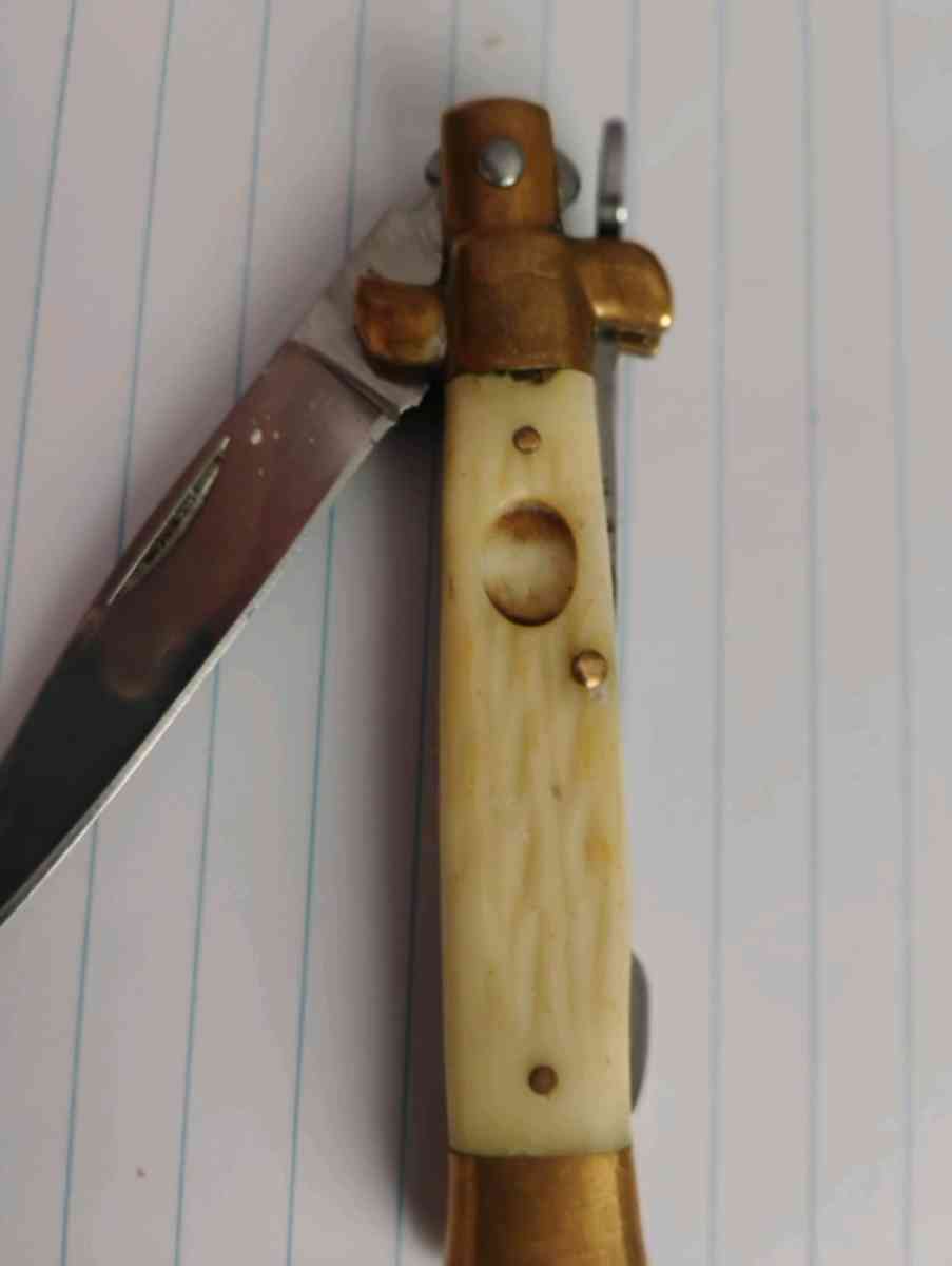 Variety of old knives - Jasper, Alabama - FleaMarketBay