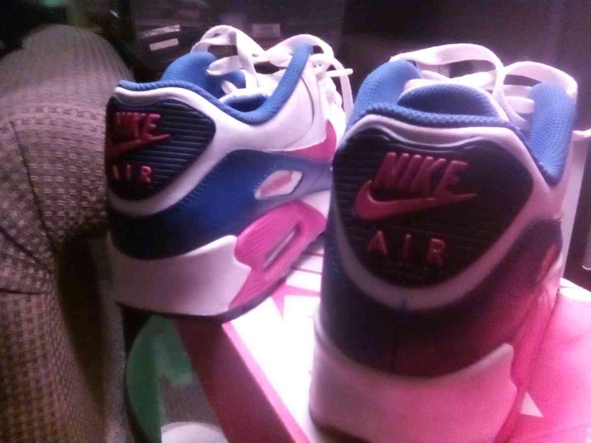 Nike Air Max 90s LTR - Vancouver, Washington