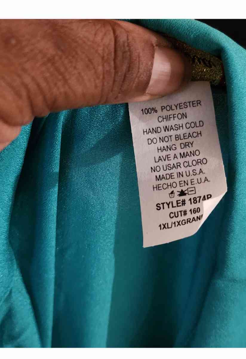 PLUS SIZE Relax Fit Top - San Antonio, Texas - FleaMarketBay