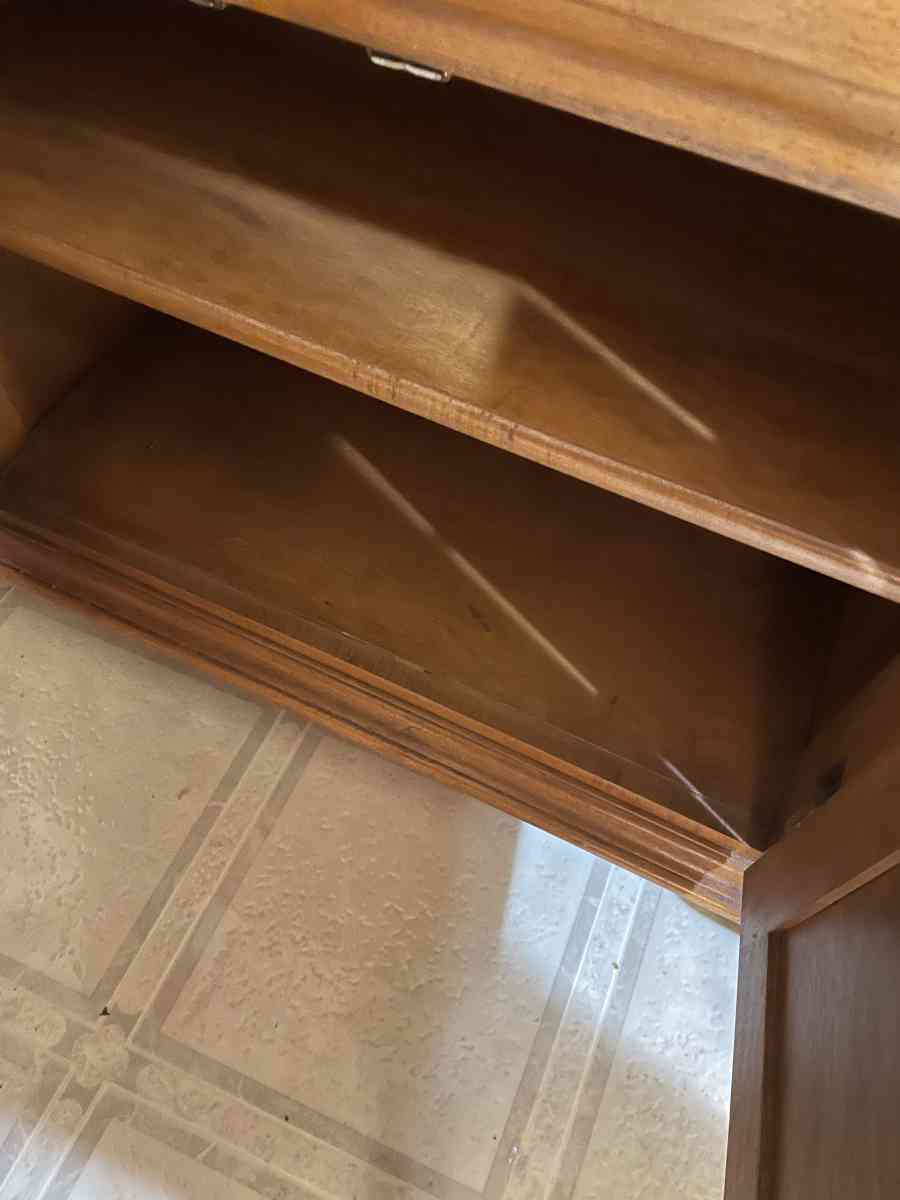 hutch - Burlington, Wisconsin - FleaMarketBay