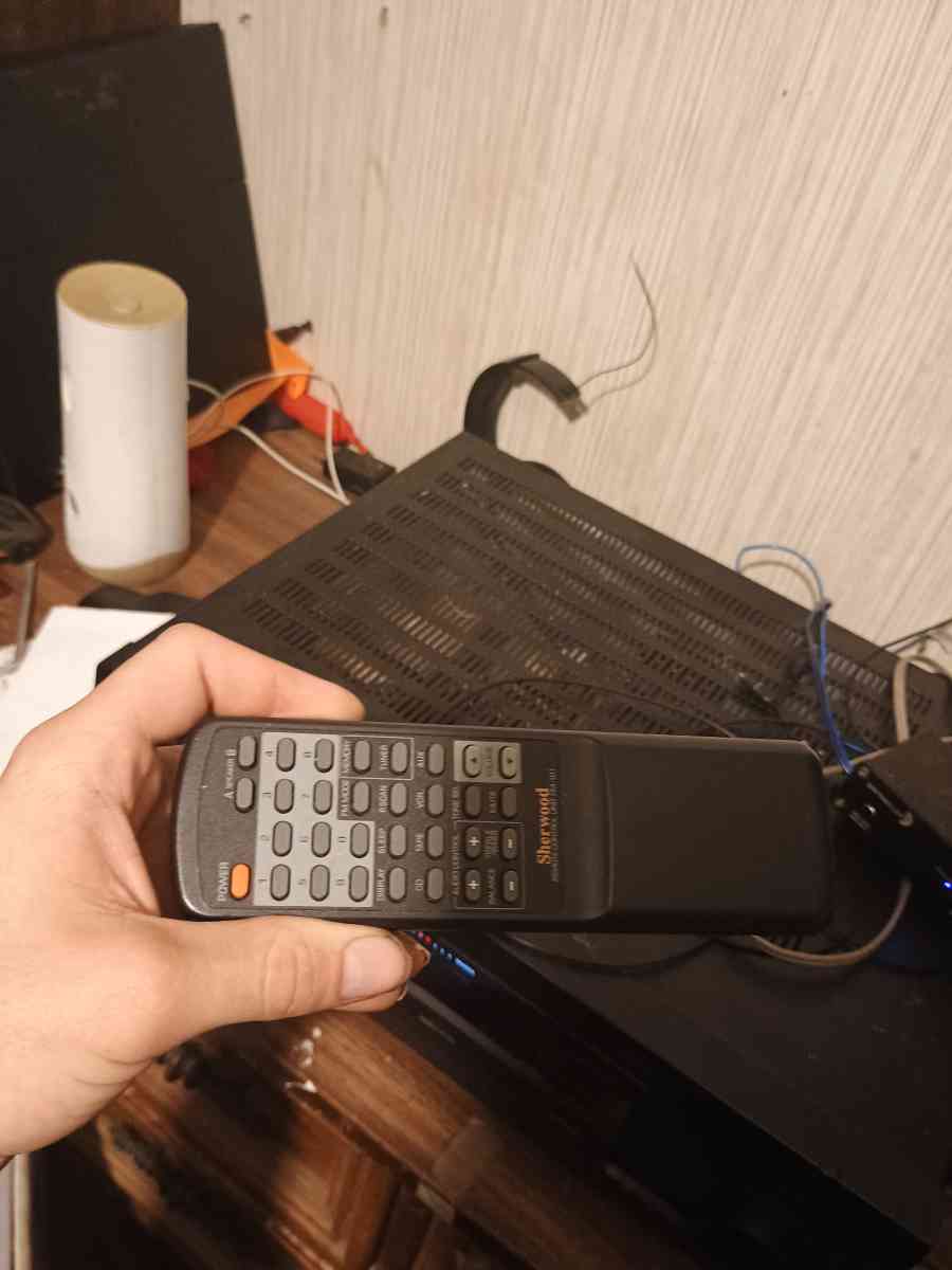 old Sherwood stereo with big speakers - Acworth, Georgia - FleaMarketBay