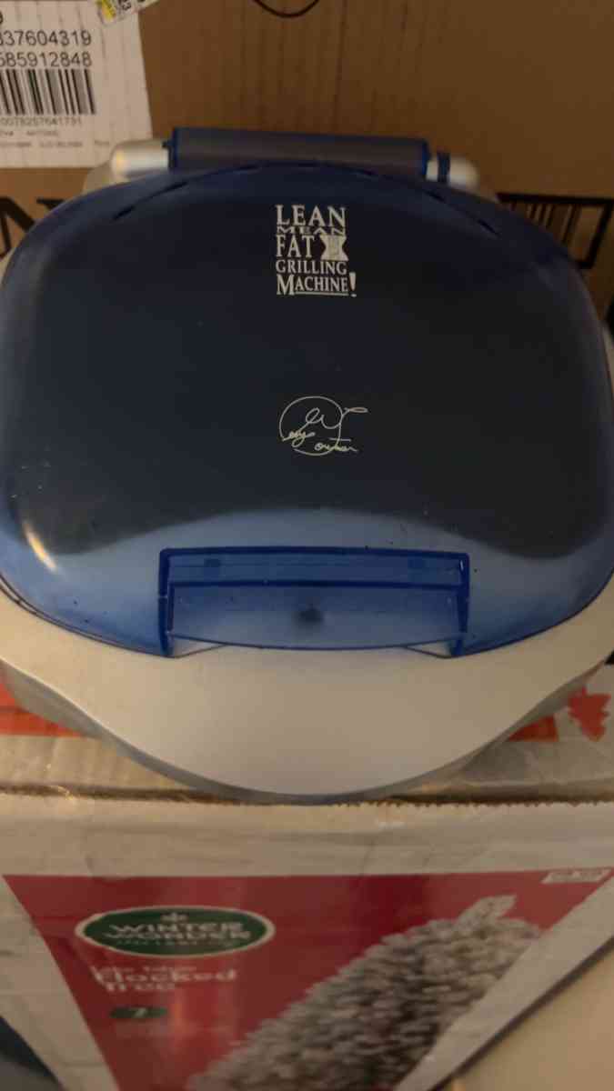 Buy it all 40 inch smart tv Air fryer queen size air mattres - Cincinnati, Ohio - FleaMarketBay