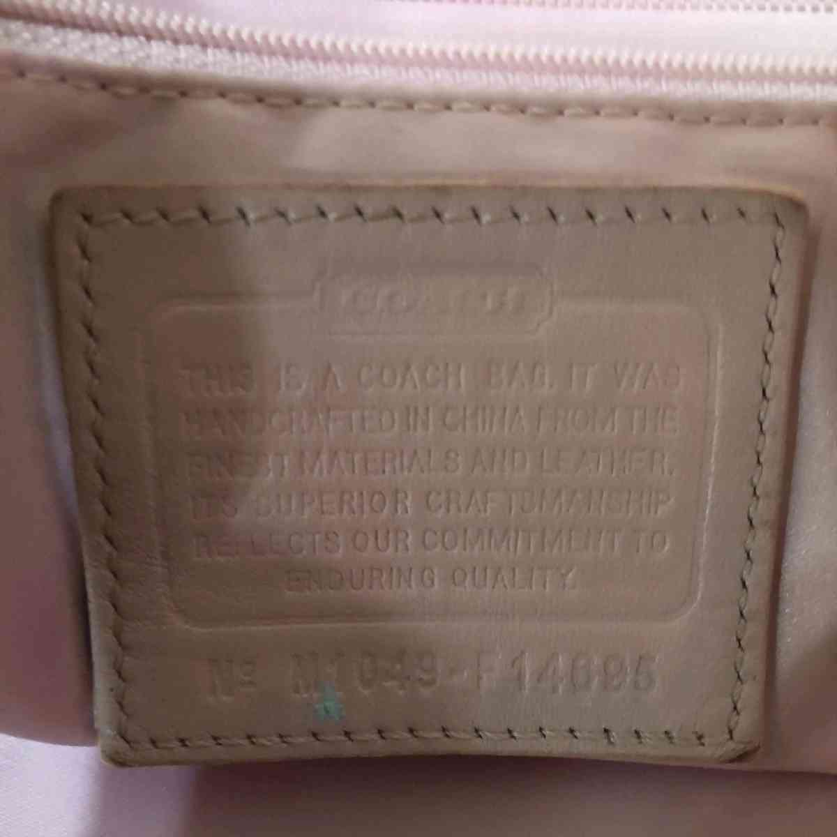 2 coach purses - Abilene, Texas - FleaMarketBay