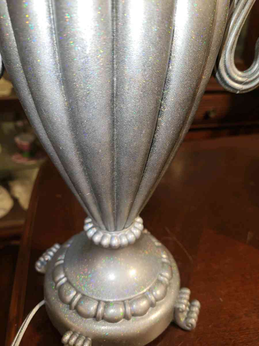 Sparkly silver lamp - Morrilton, Arkansas - FleaMarketBay