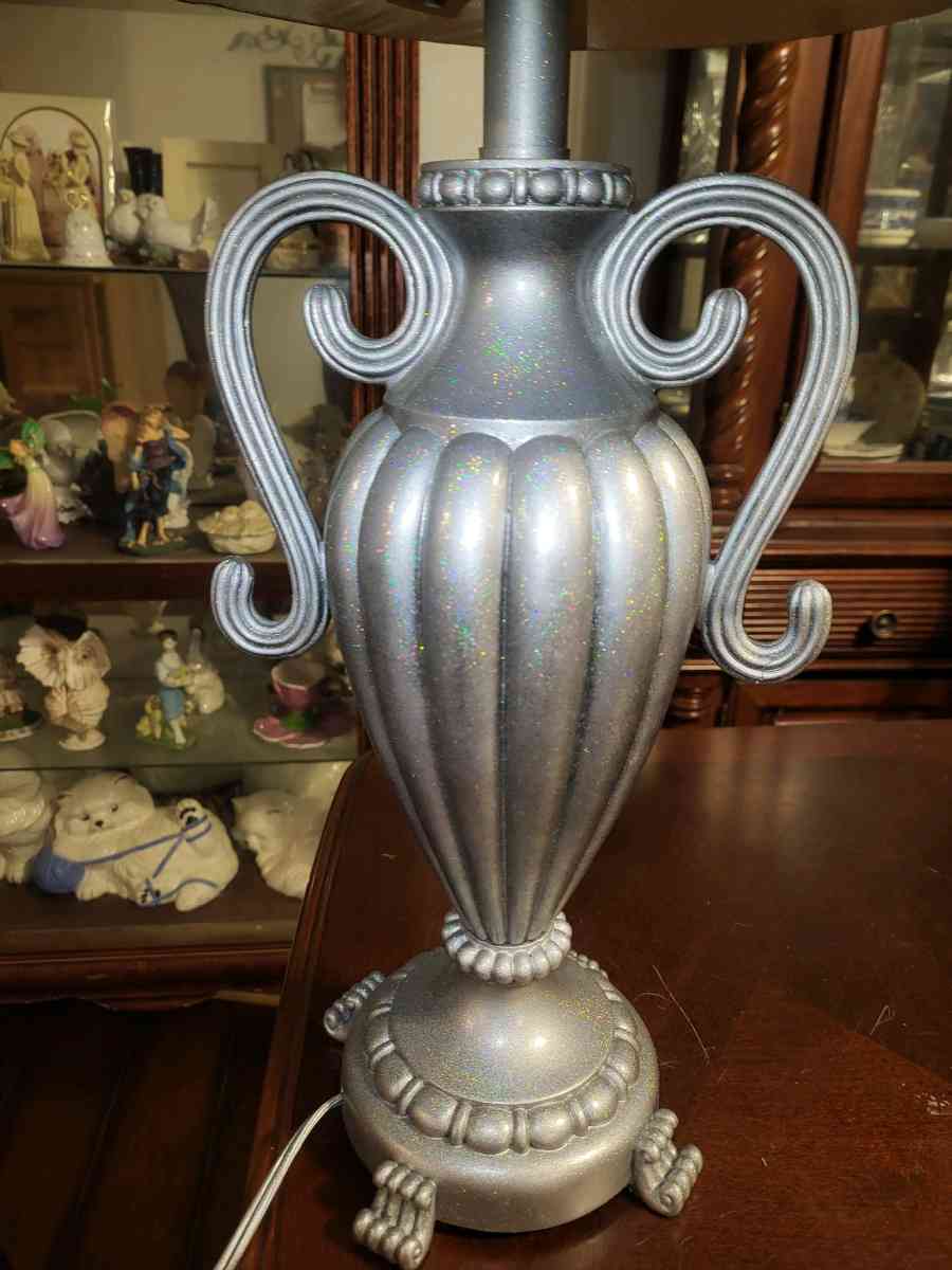 Sparkly silver lamp - Morrilton, Arkansas - FleaMarketBay