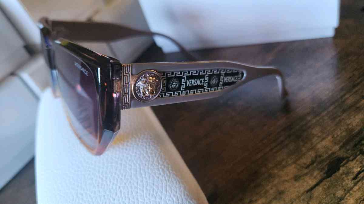Versace shades - Mission Viejo, California - FleaMarketBay