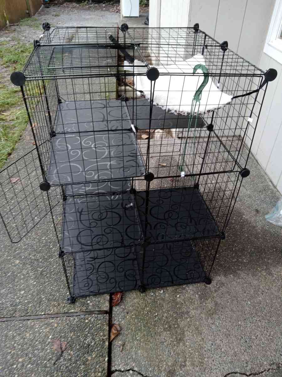 huge pet mansion - Tacoma, Washington - FleaMarketBay