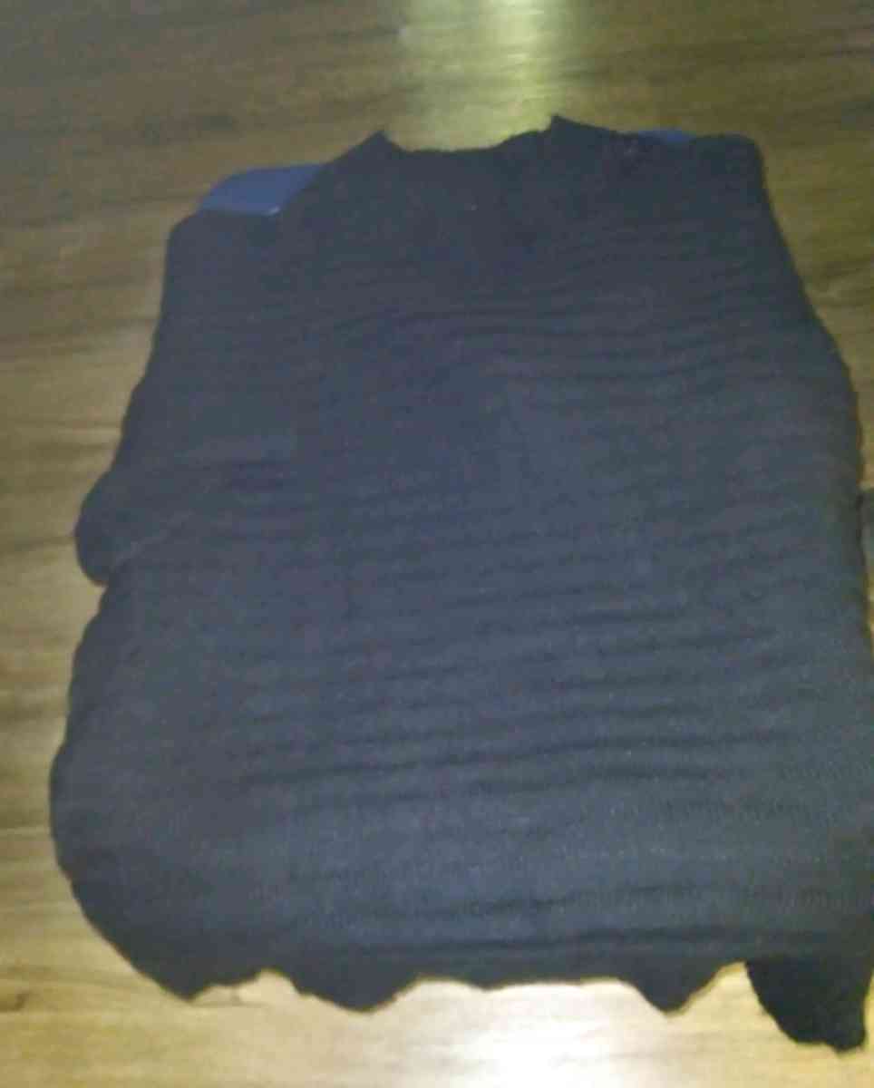 Womens plus size sweaters - Stockton, California - FleaMarketBay