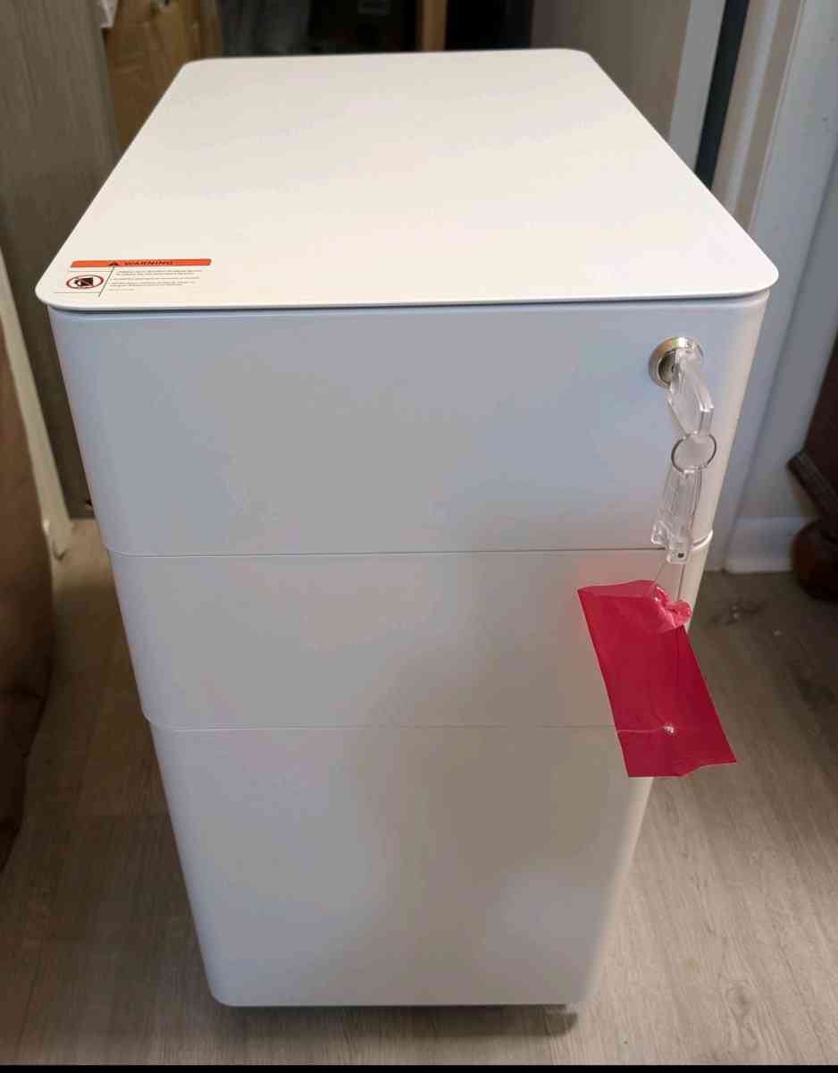 Three drawer lockable vertical filing cabinet