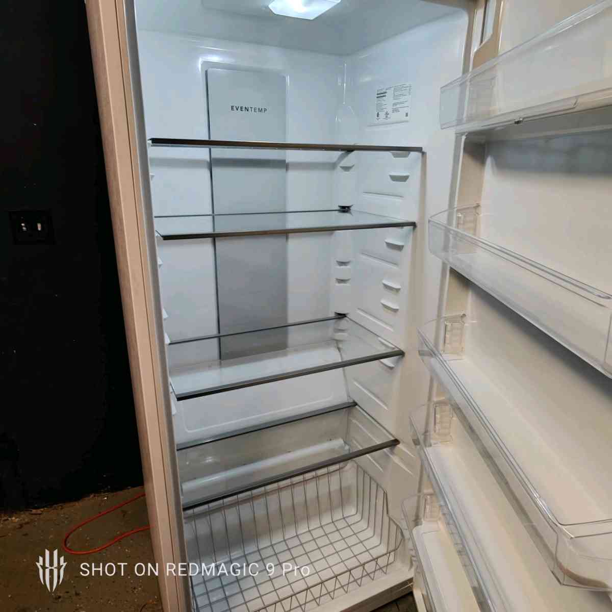 Eventemp Refrigerator - Las Vegas, Nevada - FleaMarketBay