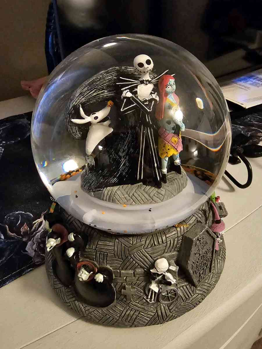 xxl water globe - Peachtree City, Georgia - FleaMarketBay