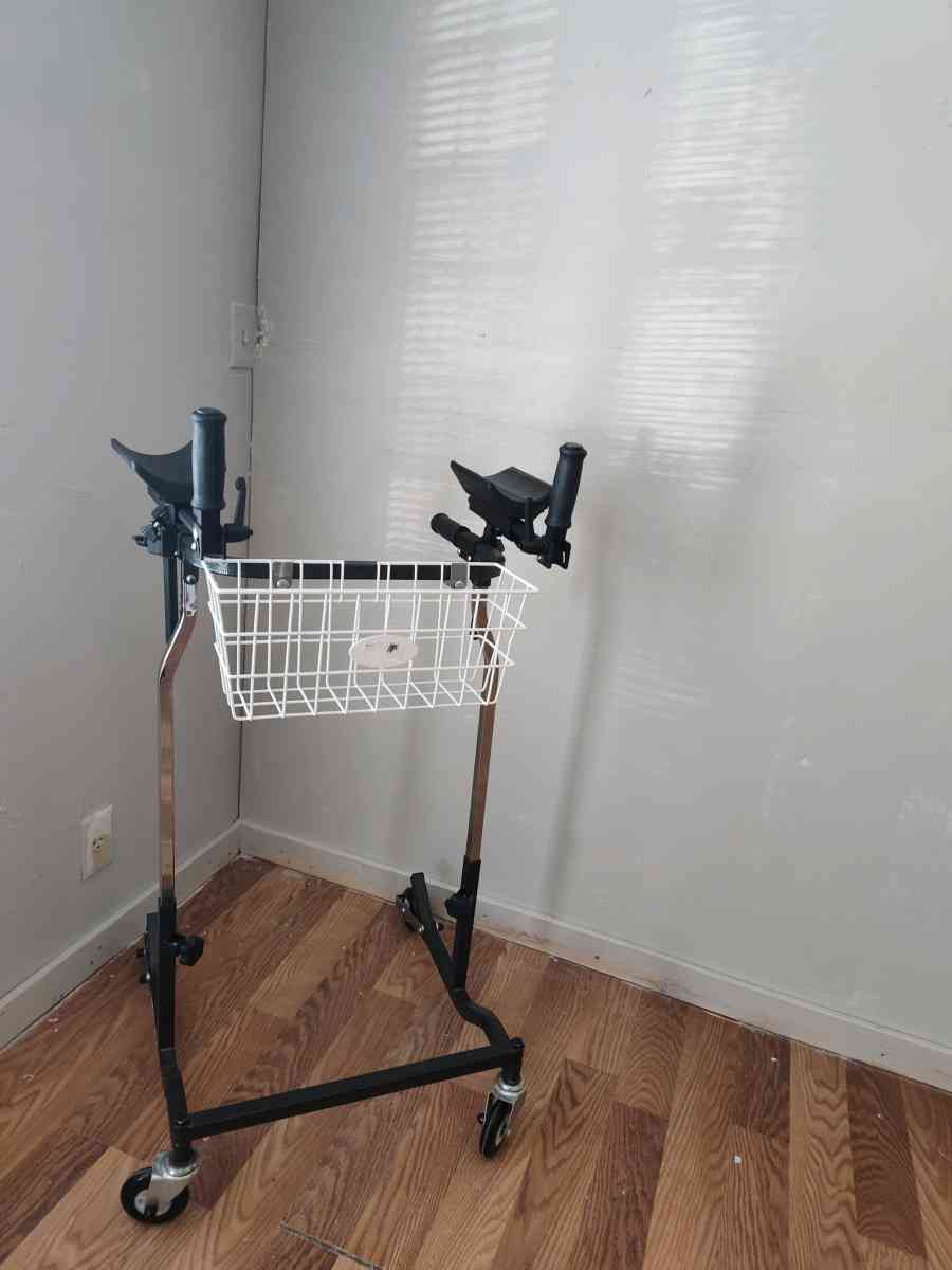 caminador de adulto - Alicia, Arkansas