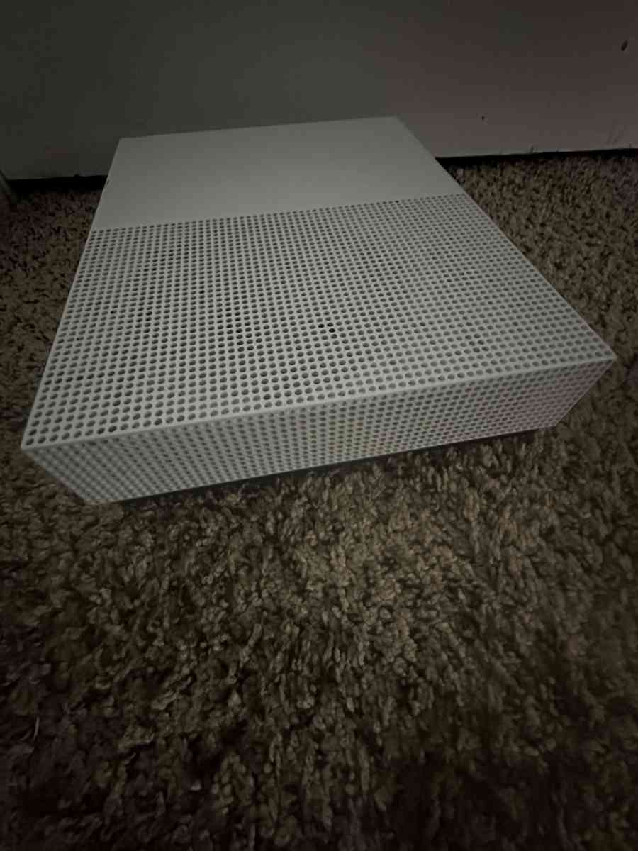 xbox one s - San Angelo, Texas - FleaMarketBay