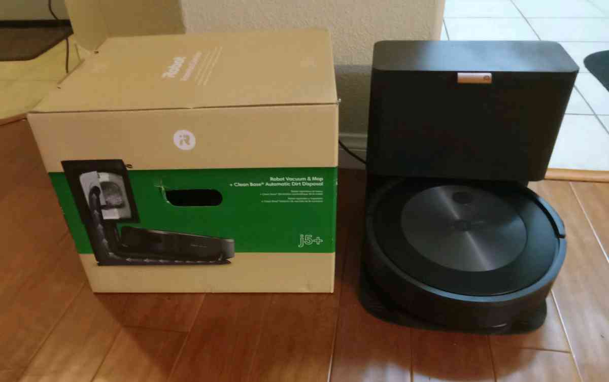 iRobot Roomba Combo j5 SelfEmptying Robot Vacuum Mop - Las Vegas, Nevada