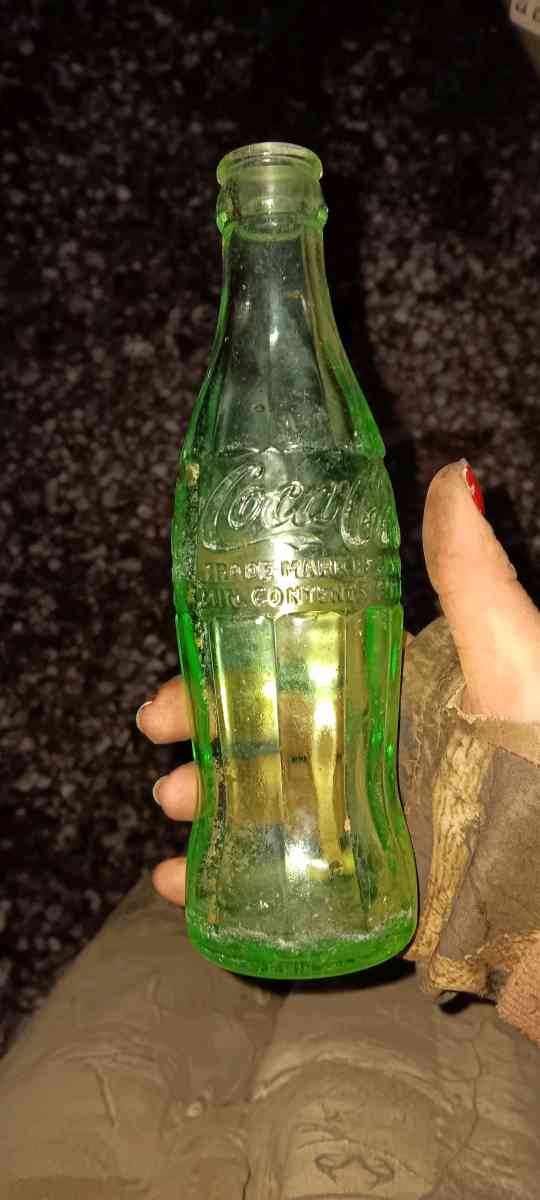 Vintage bottles an jars - Manchester, Tennessee - FleaMarketBay