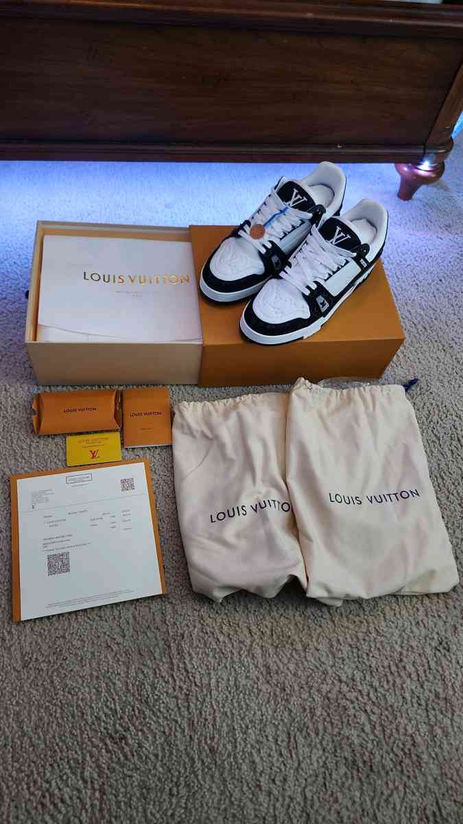 Black and White Louis Vuitton Trainers size 11 men - Gainesville, Virginia