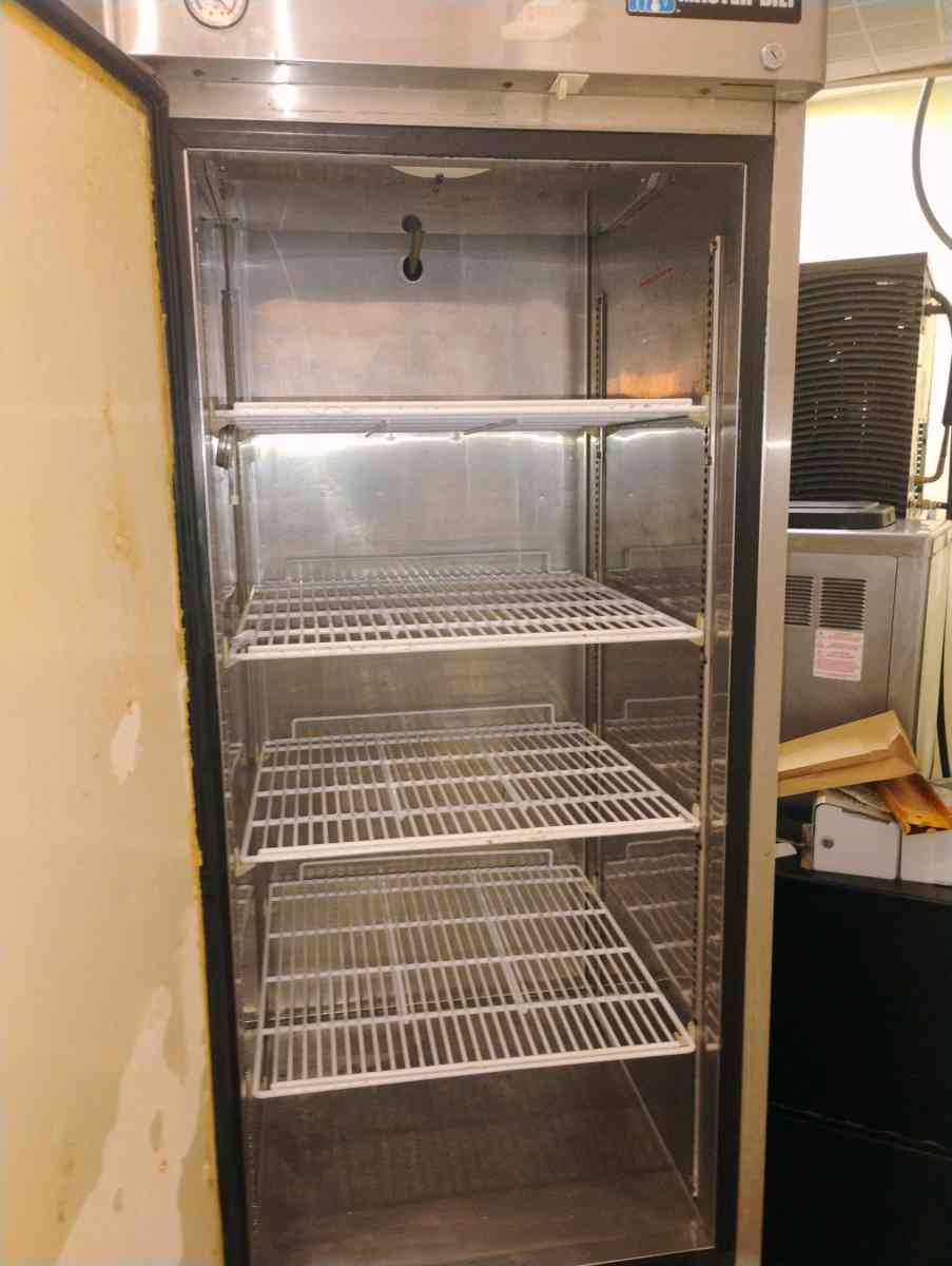 master Bilt Refrigerator - Rocky Mount, North Carolina