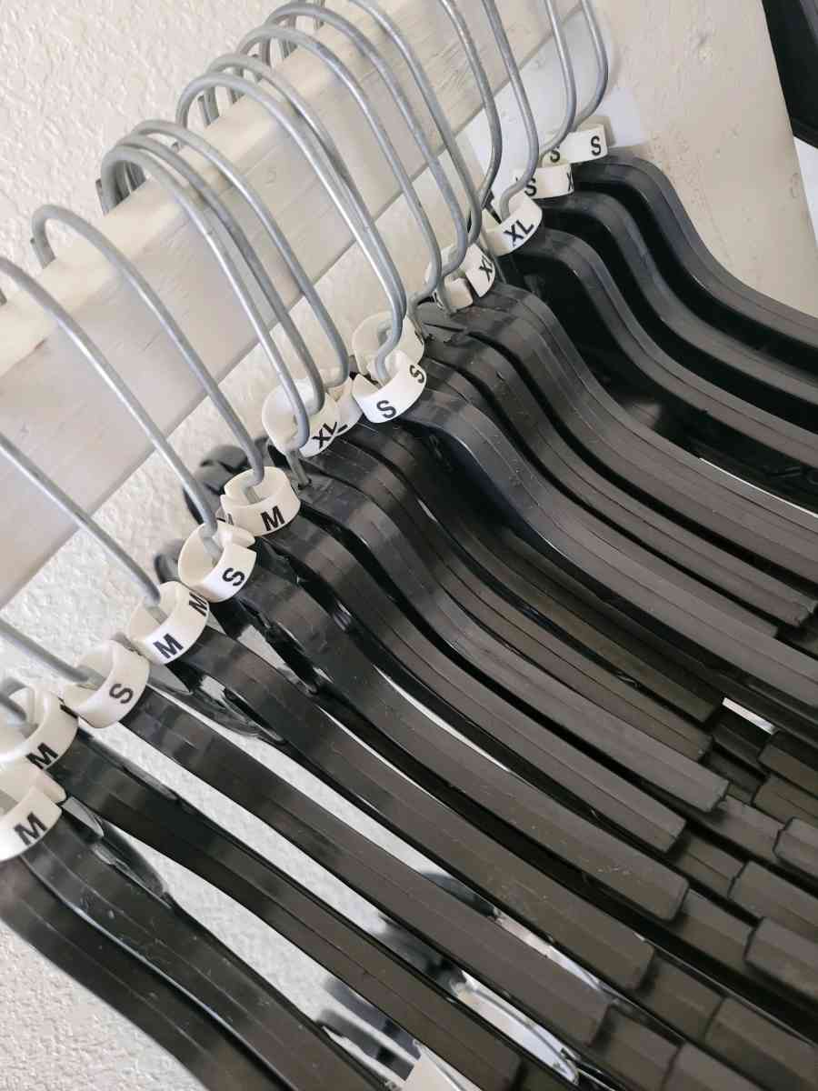 black retail hangers - Norman, Oklahoma - FleaMarketBay