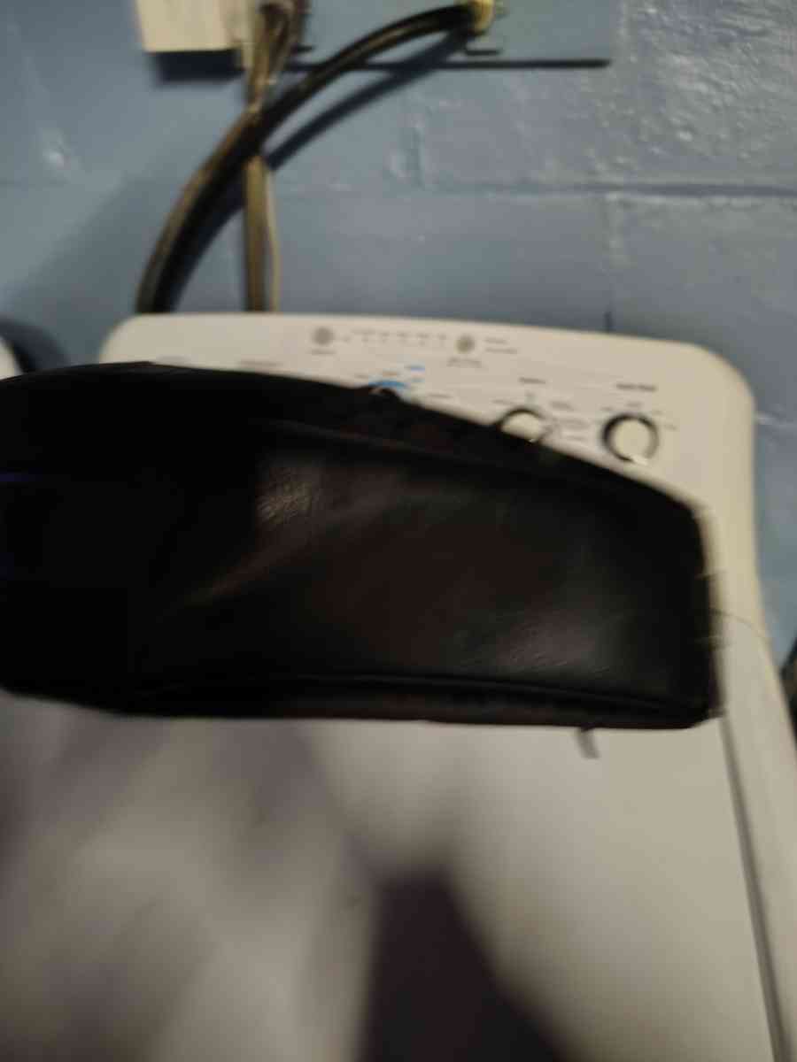 a black small purse Mine West - Alicia, Arkansas - FleaMarketBay