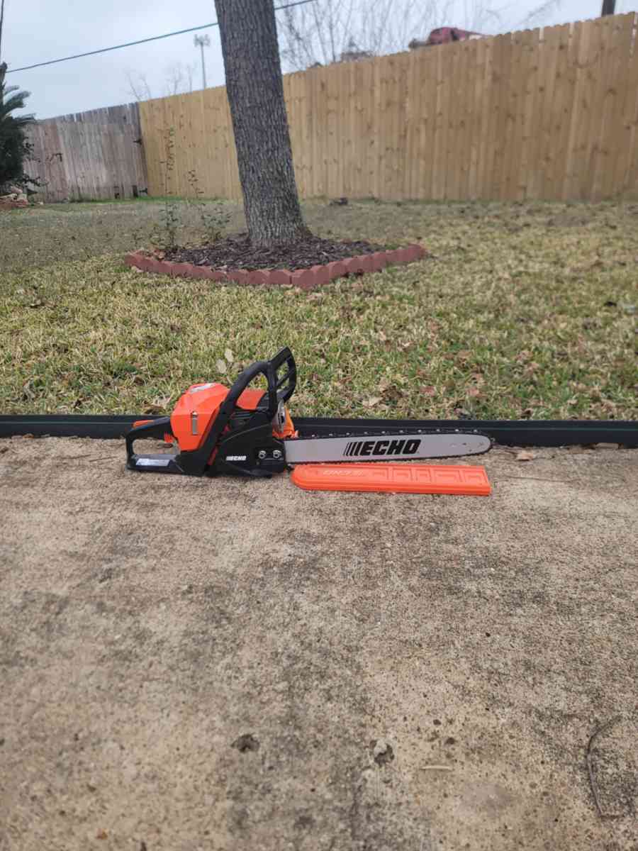 New Chainsaw Works Very Well CS3510 16 inch bar 180 Firm Pri - Houston, Texas - FleaMarketBay