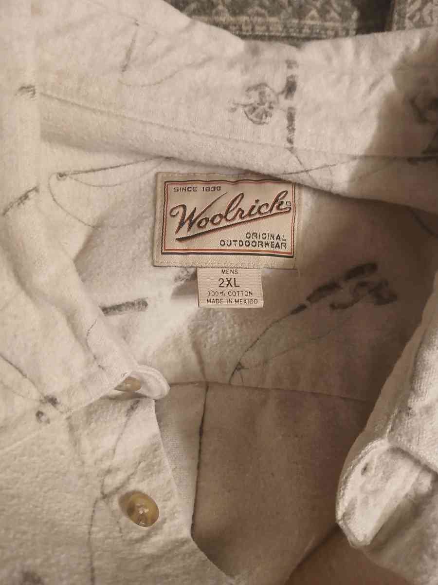Mens XL Vintage Woolrich Fishing Rod Button Down Fleece Top - Jackson, Michigan - FleaMarketBay