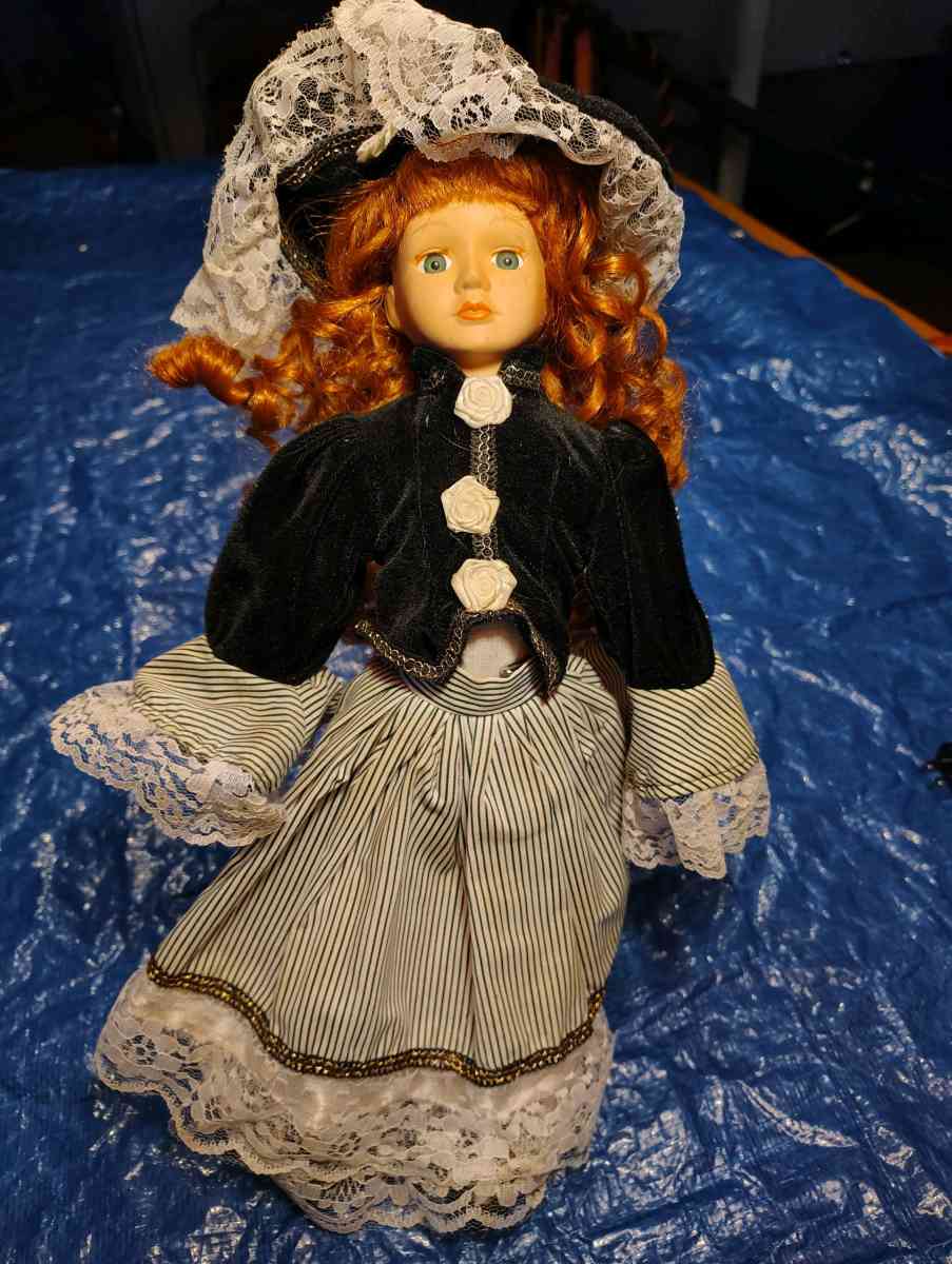 porcelain dolls - Toledo, Ohio - FleaMarketBay