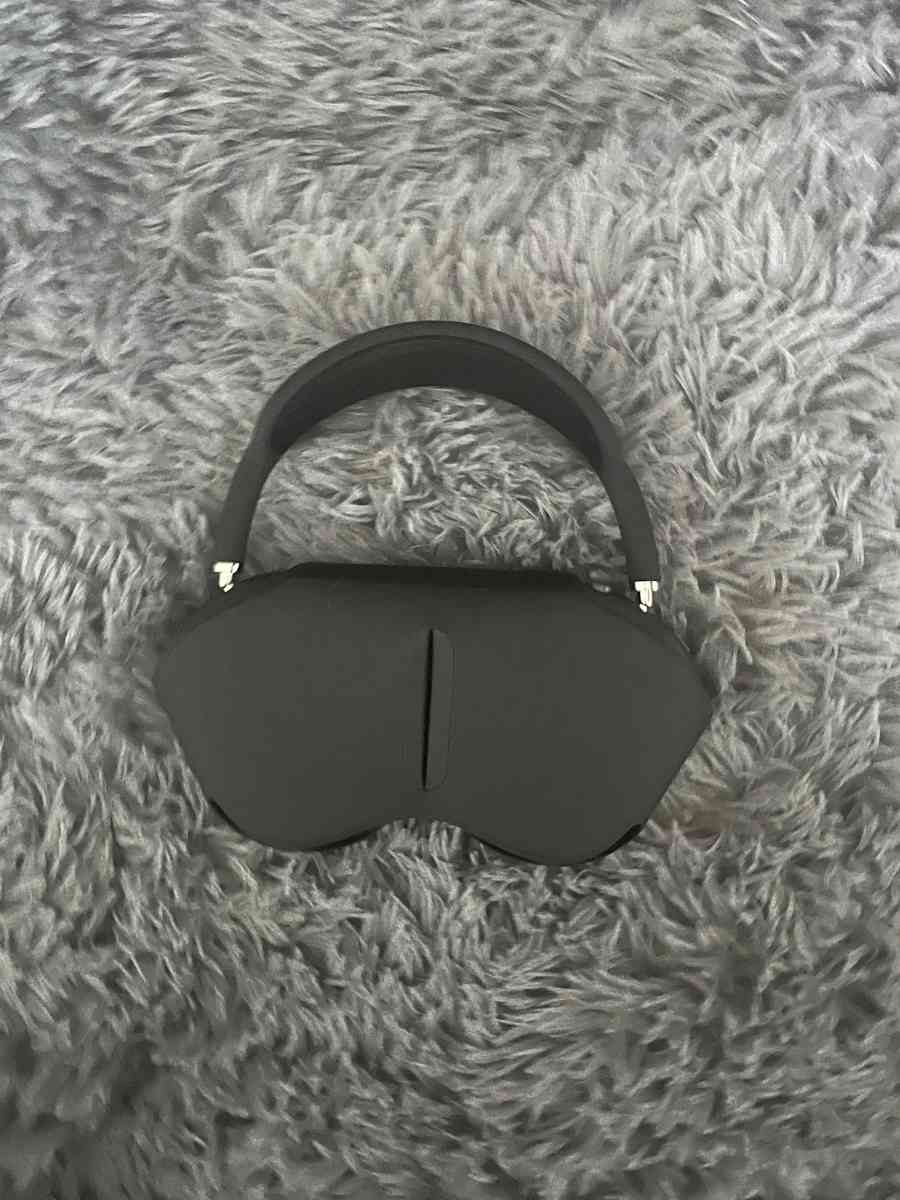 midnight AirPods Max - Abilene, Texas - FleaMarketBay