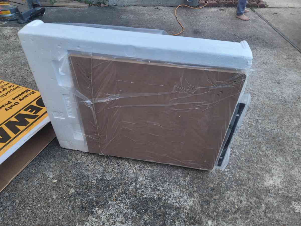 Mobile support for DEWALT mechanical brush NEW complete noth - Houston, Texas - FleaMarketBay