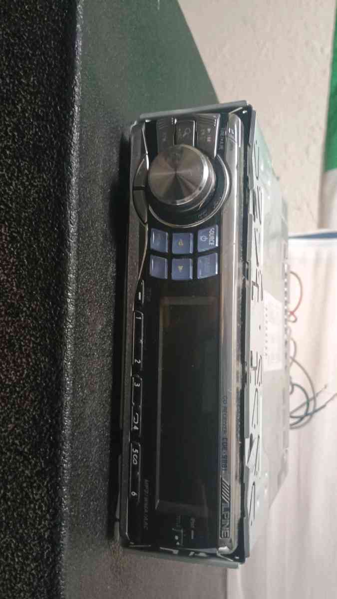 Alpine radio - Conroe, Texas