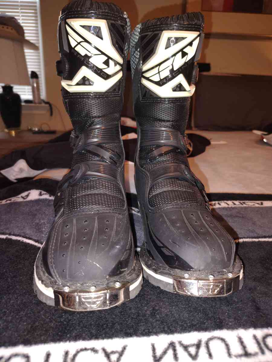 Motorcycle Jackets and Boots - Delhi, California - FleaMarketBay