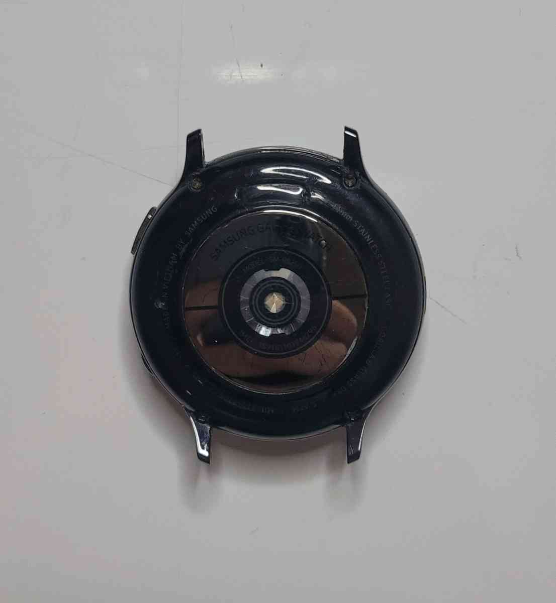 Samsung Galaxy active 2 watch for PARTS ONLY with Extras - Oklahoma City, Oklahoma - FleaMarketBay