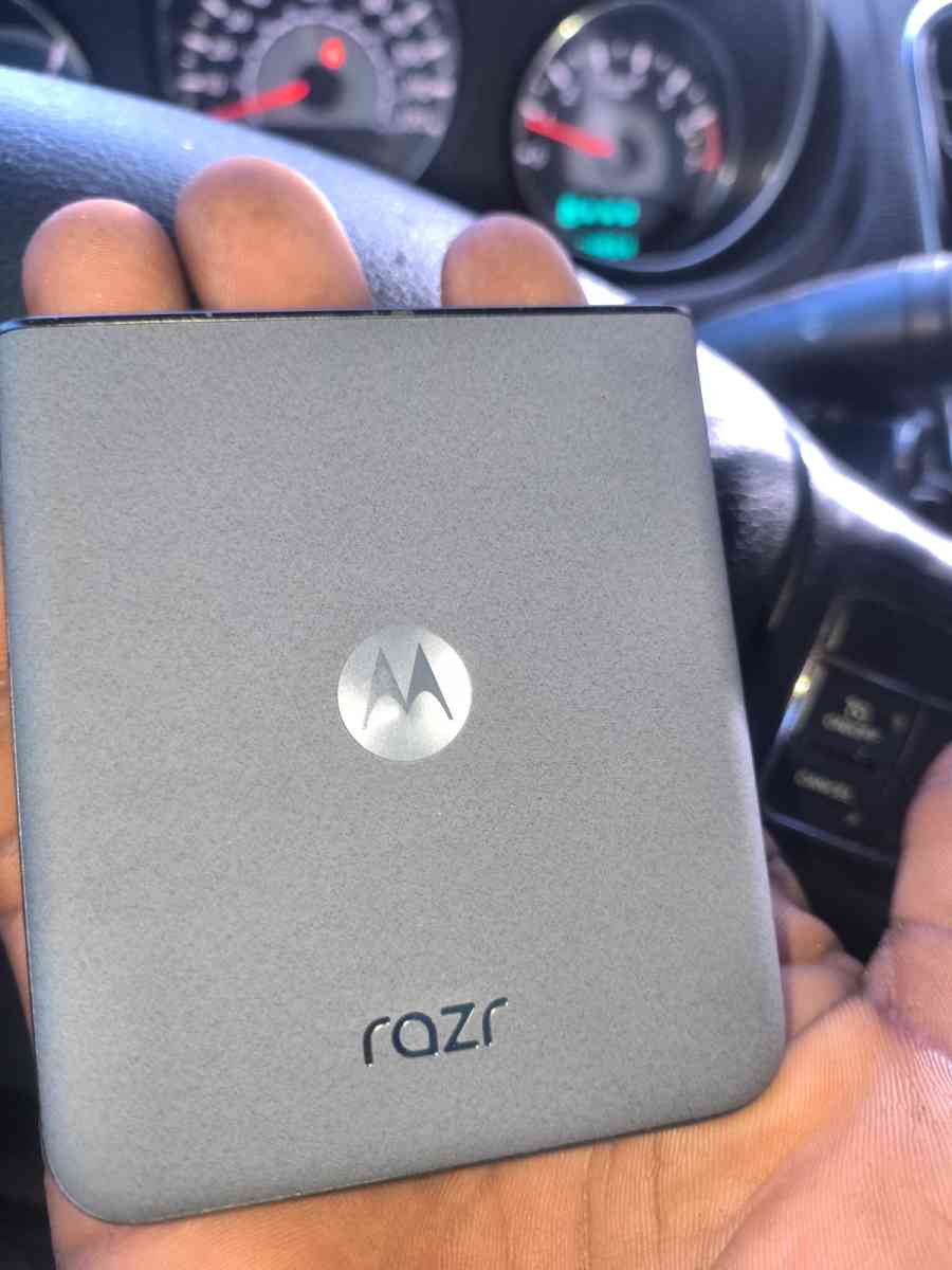 MOTOROLA RARZ 2024 - Bradenton, Florida - FleaMarketBay