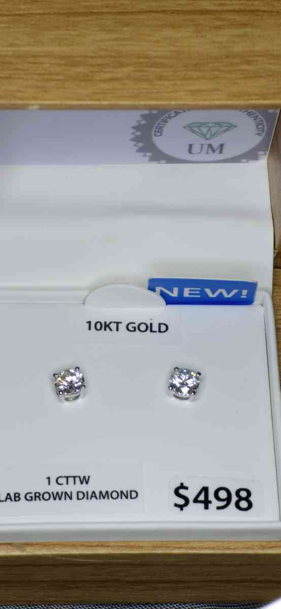 Diamond Earrings in gold - San Diego, California - FleaMarketBay