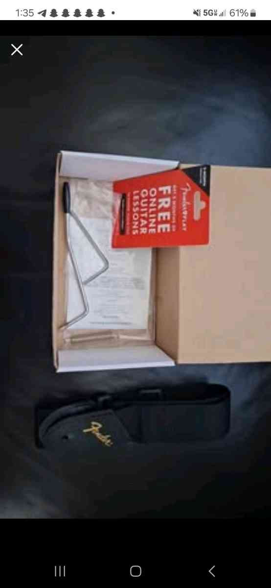 Black Electric guitar fender squier stratocaster - Hubbard, Ohio - FleaMarketBay