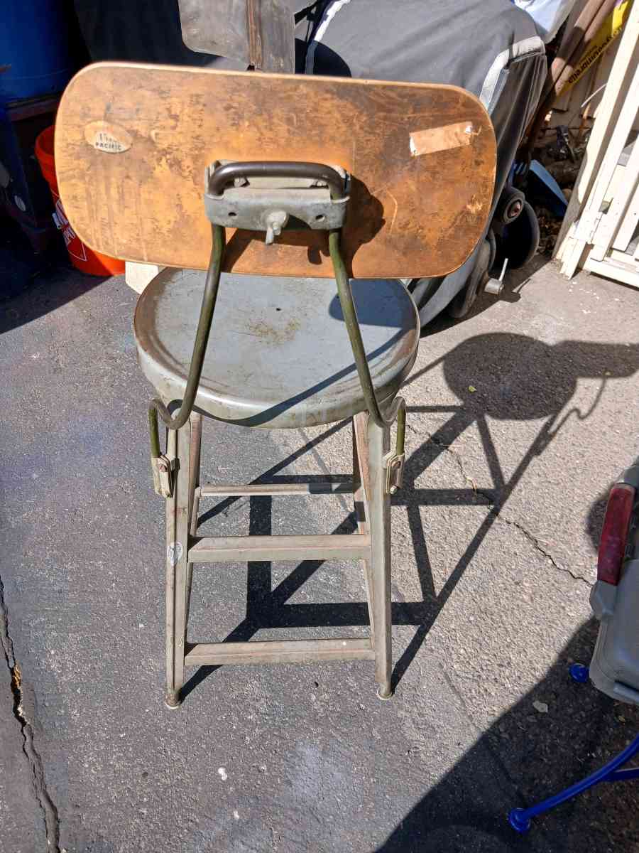industrial stool - Placentia, California - FleaMarketBay