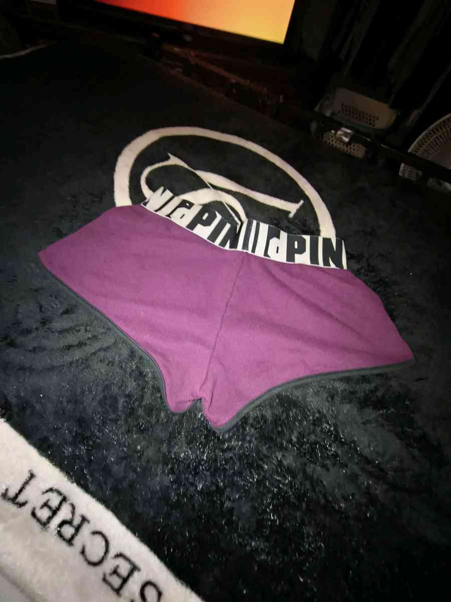 PINK shortss - Altoona, Pennsylvania - FleaMarketBay