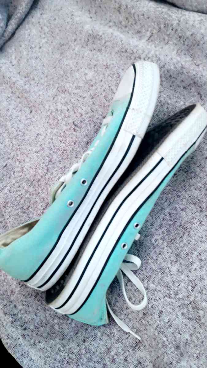 converse sneakers - Tucson, Arizona - FleaMarketBay